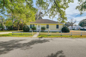 12 Mi to Myrtle Beach Peaceful Abode in Conway!